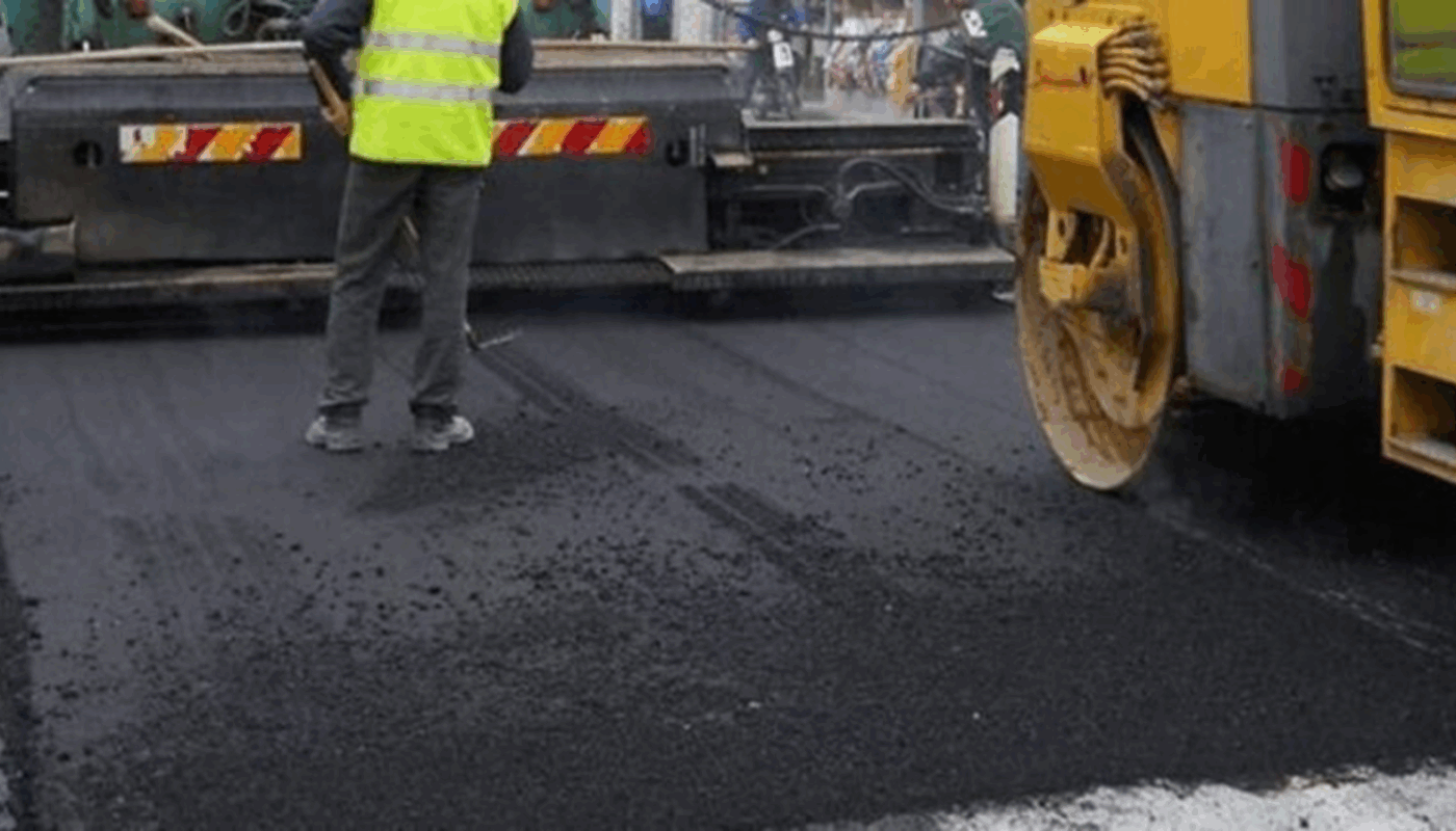 Λυκόβρυση Πεύκη:  Εργασίες ασφαλτόστρωσης επί της οδού Κολοκοτρώνη στην Δημοτική Κοινότητα Πεύκης