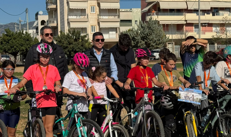 Αγία Παρασκευή: «1ο Φεστιβάλ Ποδηλασίας» Δεκάδες μικροί ποδηλάτες από τα δημοτικά σχολεία γέμισαν το Αθλητικό Κέντρο «Πευκάκια»
