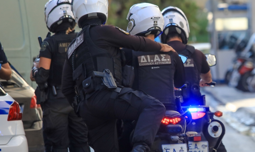 Γλυφάδα:  Εξαρθρώθηκε συμμορία που διέπραττε κλοπές αυτοκίνητων στη Γλυφάδα – Συνελήφθη 42χρονος