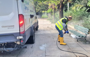 Αθήνα: Δράση πλυσιμάτων και συντήρησης του αστικού εξοπλισμού στην πλατεία Βρεττού