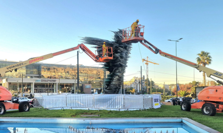 Ολοκληρώθηκε η ολοκληρωμένη συντήρηση του εμβληματικού γλυπτού «Δρομέας» στην Πλατεία Μεγάλης του Γένους Σχολή