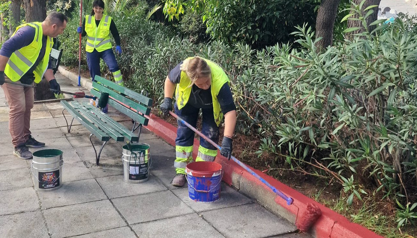 Αθήνα: Δράση πλυσιμάτων και συντήρησης του αστικού εξοπλισμού στην πλατεία Βρεττού