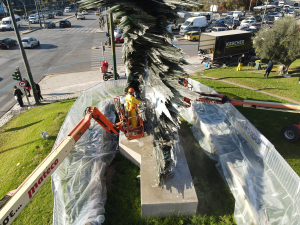 Ολοκληρώθηκε η ολοκληρωμένη συντήρηση του εμβληματικού γλυπτού «Δρομέας» στην Πλατεία Μεγάλης του Γένους Σχολή