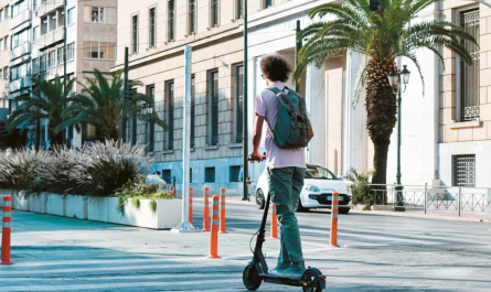 Αθήνα: Αυτό είναι το σχέδιο του Δήμου Αθηναίων για τα ηλεκτρικά πατίνια και ποδήλατα