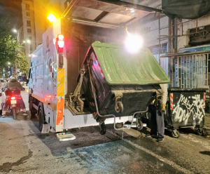 Εντατικές Δράσεις Καθαριότητας στο Ιστορικό Κέντρο της Αθήνας: Πλύσιμο και Απολύμανση Κάδων στο 1ο Δημοτικό Διαμέρισμα Εντατικές Δράσεις Καθαριότητας στο Ιστορικό Κέντρο της Αθήνας: Πλύσιμο και Απολύμανση Κάδων στο 1ο Δημοτικό Διαμέρισμα