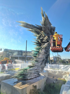 Ολοκληρώθηκε η ολοκληρωμένη συντήρηση του εμβληματικού γλυπτού «Δρομέας» στην Πλατεία Μεγάλης του Γένους Σχολή