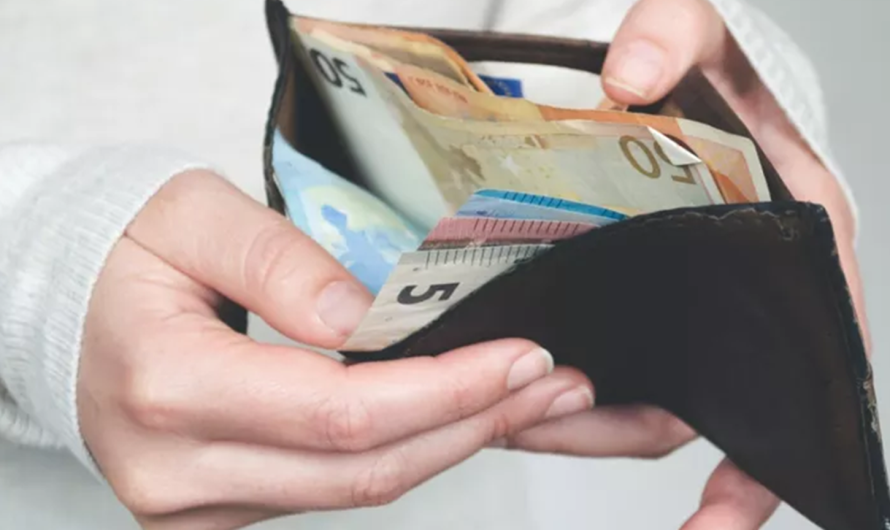 Αναμένονται αυξήσεις σε μισθούς και επιδόματα από το 2026