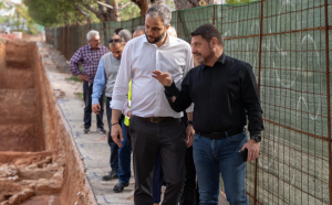 Αυτοψία στα σημεία όπου υλοποιούνται κρίσιμα έργα για τα Βριλήσσια πραγματοποιήσαν ο Περιφερειάρχης Αττικής Νίκος Χαρδαλιάς και ο Δήμαρχος Βριλησσίων Γιάννης Πισιμίσης. Αυτοψία στα σημεία όπου υλοποιούνται κρίσιμα έργα για τα Βριλήσσια πραγματοποιήσαν ο Περιφερειάρχης Αττικής Νίκος Χαρδαλιάς και ο Δήμαρχος Βριλησσίων Γιάννης Πισιμίσης.