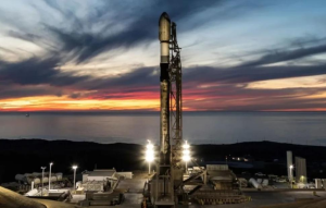 «Η Ελλάδα στο Διάστημα» Εκτοξεύτηκαν οι πρώτοι πέντε Ελληνικοί δορυφόροι «Η Ελλάδα στο Διάστημα» Εκτοξεύτηκαν οι πρώτοι πέντε Ελληνικοί δορυφόροι