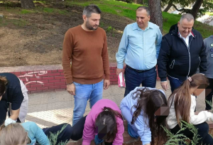 Νέα Φιλαδέλφεια  Νέα Χαλκηδόνα: «Δενδροφύτευση στην οδό Πίνδου» Και αυτή η δέσμευση έγινε πράξη