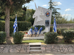 Κηφισιά: Τελέστηκε την Παρασκευή στο χώρο του μνημείου Ν. Σιαλμά, το επιμνημόσυνο τρισάγιο του Ήρωα Υποσμηναγού Ν. Σιαλμά Κηφισιά: Τελέστηκε την Παρασκευή στο χώρο του μνημείου Ν. Σιαλμά, το επιμνημόσυνο τρισάγιο του Ήρωα Υποσμηναγού Ν. Σιαλμά