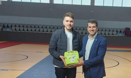 Κηφισιά, Ζηρίνειο Στάδιο , αυτόματο εξωτερικό απινιδωτή