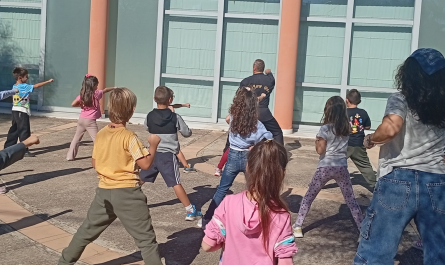 Οι μαθητές ξεναγήθηκαν στο Μουσείο, παρακολούθησαν την ταινία της ιστορίας του Μαραθωνίου και συμμετείχαν σε αθλητικές δράσεις .