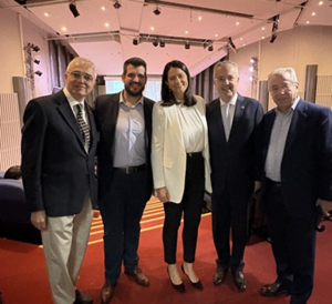 Ο Δήμος Παπάγου Χολαργού τίμησε τον ζωγράφο Κώστα Σπυριούνη Ο Δήμος Παπάγου Χολαργού τίμησε τον ζωγράφο Κώστα Σπυριούνη