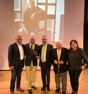 Ο Δήμος Παπάγου Χολαργού τίμησε τον ζωγράφο Κώστα Σπυριούνη Ο Δήμος Παπάγου Χολαργού τίμησε τον ζωγράφο Κώστα Σπυριούνη