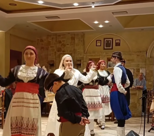 «Ζωντάνεψε η Παράδοση στην Πεντέλη» Η Μεγάλη Γιορτή Ρακής του Συλλόγου Κρητών «ΑΡΕΤΟΥΣΑ»