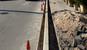 Λυκόβρυση Πεύκη: Τα πεζοδρόμια της κεντρικής πλατείας Λυκόβρυσης, μεγαλώνουν Λυκόβρυση Πεύκη: Τα πεζοδρόμια της κεντρικής πλατείας Λυκόβρυσης, μεγαλώνουν