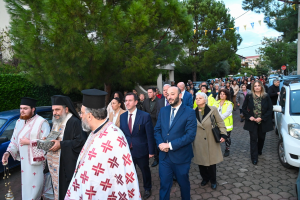 Ο Δήμος Λυκόβρυσης Πεύκης υποδέχθηκε τα Ι. Λείψανα των Αγίων Ραφαήλ, Νικολάου και Ειρήνης Ο Δήμος Λυκόβρυσης Πεύκης υποδέχθηκε τα Ι. Λείψανα των Αγίων Ραφαήλ, Νικολάου και Ειρήνης