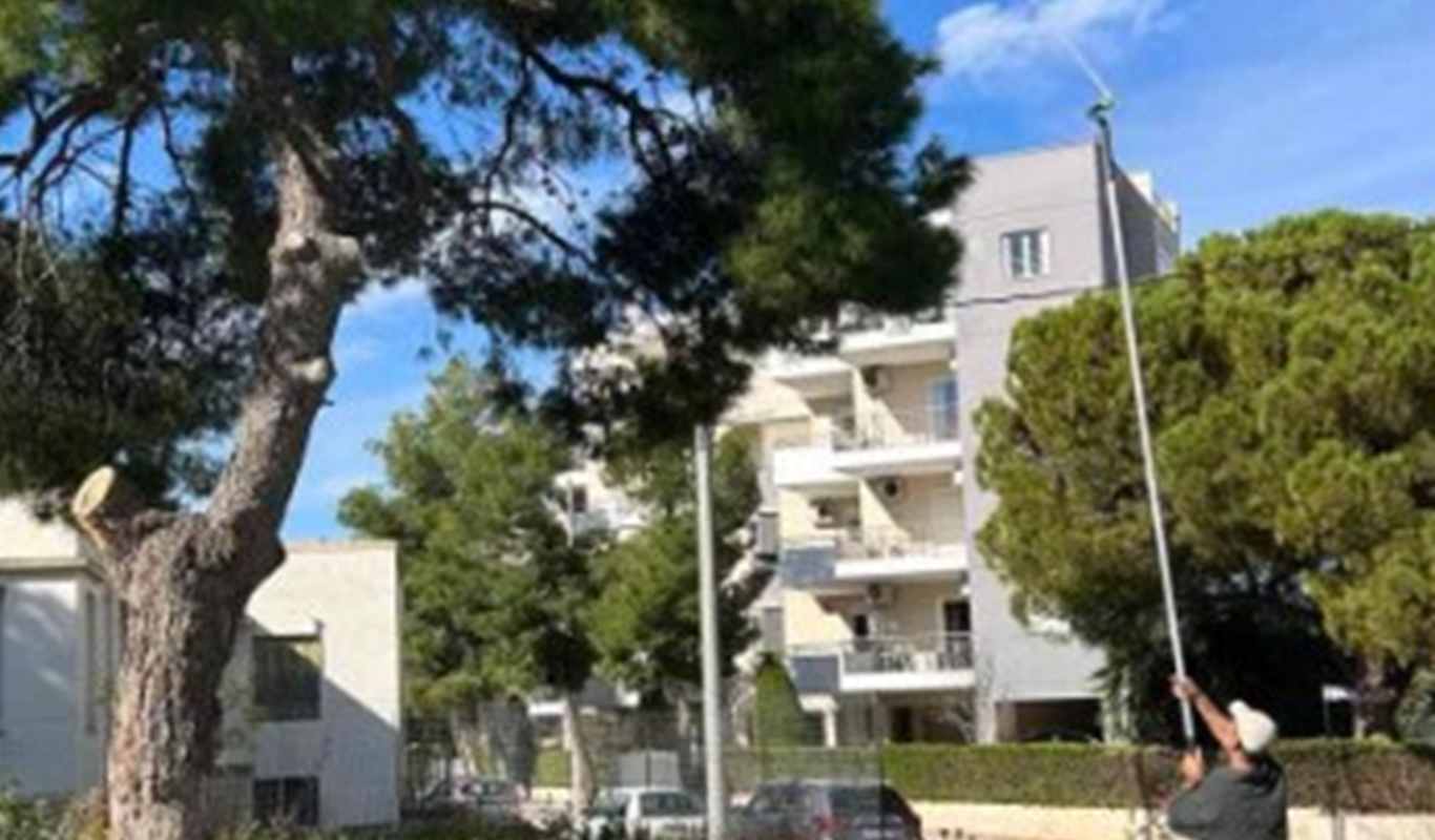 Σε εξέλιξη εργασίες ψεκασμού των πεύκων στον Δήμο Λυκόβρυσης-Πεύκης