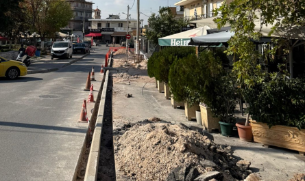 Λυκόβρυση Πεύκη: Τα πεζοδρόμια της κεντρικής πλατείας Λυκόβρυσης, μεγαλώνουν