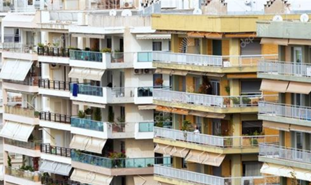 «Ακίνητα και Ε9» Ποιοι υποχρεούνται να υποβάλουν νέα δήλωση στην Εφορία