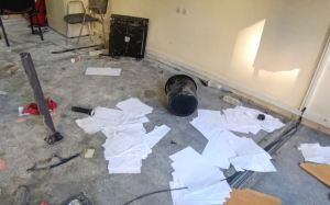 Πολυτεχνείο: Επεισόδια με ζημιές και ξυλοδαρμούς μέσα στο κτήριο Πολυτεχνείο: Επεισόδια με ζημιές και ξυλοδαρμούς μέσα στο κτήριο