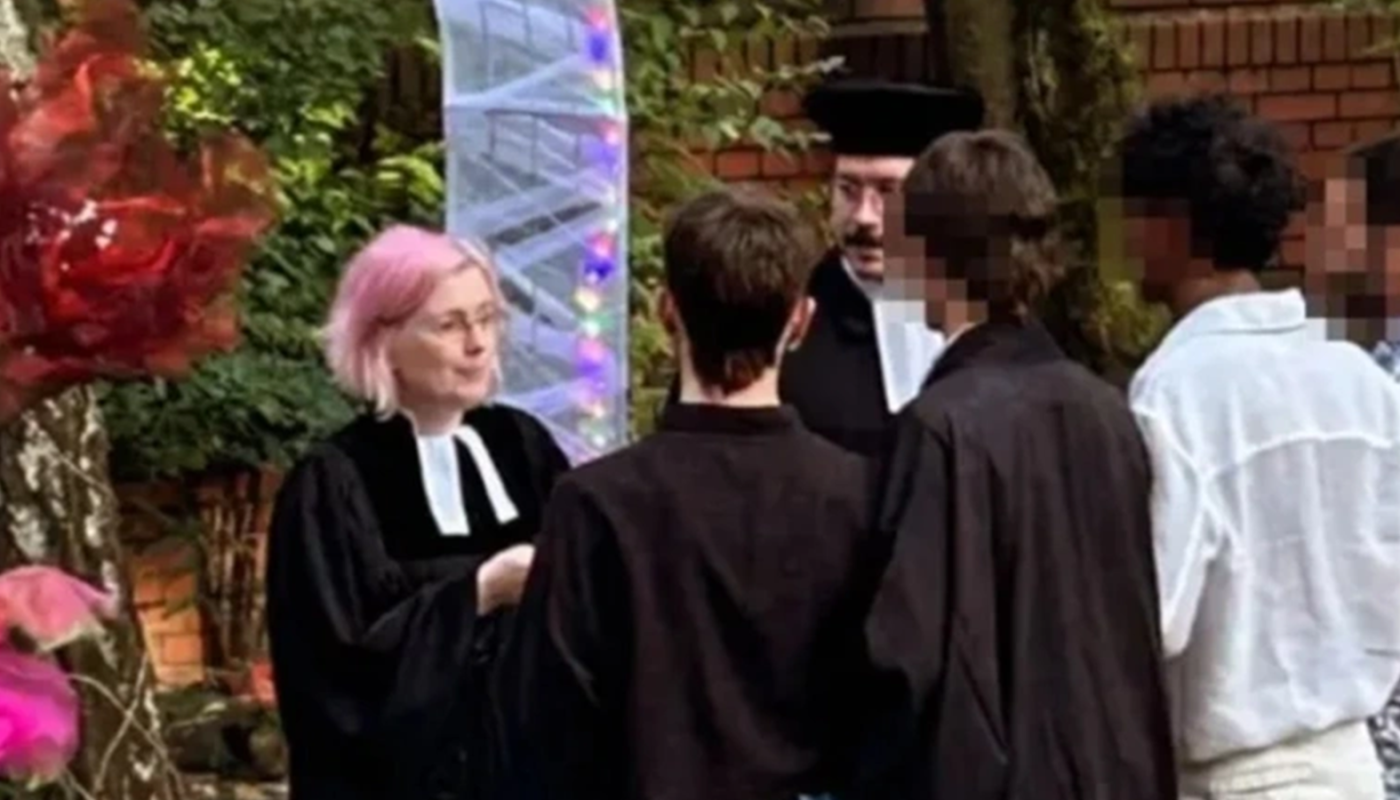 Πάστορας στο Βερολίνο «ευλόγησε» πολυγαμική Σχέση - Αντιδράσεις και Νομικά Όρια