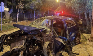 Πεντέλη: Τροχαίο με τραυματισμό δύο ατόμων επί της οδού Καλισσίων Πεντέλη: Τροχαίο με τραυματισμό δύο ατόμων επί της οδού Καλισσίων