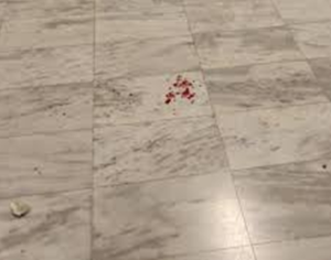 Πολυτεχνείο: Επεισόδια με ζημιές και ξυλοδαρμούς μέσα στο κτήριο Πολυτεχνείο: Επεισόδια με ζημιές και ξυλοδαρμούς μέσα στο κτήριο