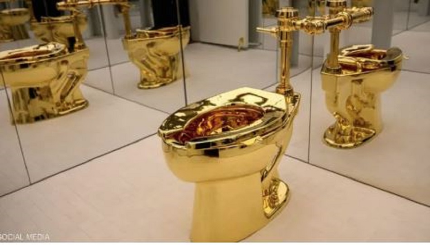 Η «Χρυσή Τουαλέτα» του Κατελάν πουλήθηκε για «12,1 εκατομμύρια δολάρια» σε δημοπρασία