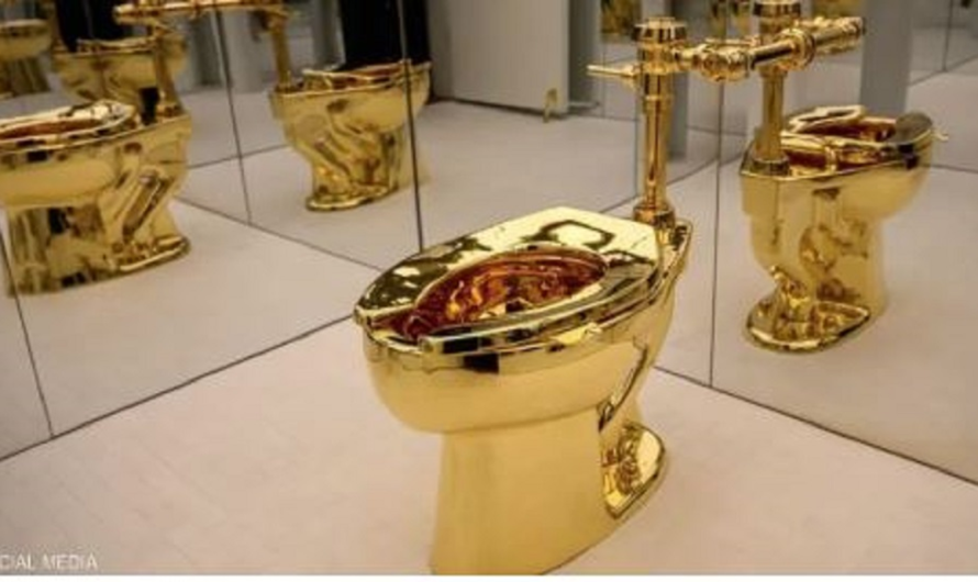 Η «Χρυσή Τουαλέτα» του Κατελάν πουλήθηκε για «12,1 εκατομμύρια δολάρια» σε δημοπρασία
