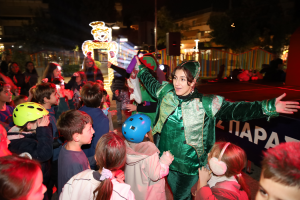 Η Αγία Παρασκευή «ντύθηκε» στα κόκκινα: Το Red Street Party που μας έμεινε αξέχαστο Η Αγία Παρασκευή «ντύθηκε» στα κόκκινα: Το Red Street Party που μας έμεινε αξέχαστο