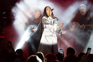 Αγία Παρασκευή: Μαγική γιορτή με το Ανάμα του  Χριστούγεννα Δέντρου