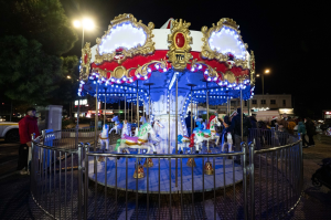 Αγία Παρασκευή: Μαγική γιορτή με το Ανάμα του  Χριστούγεννα Δέντρου