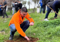 Αγία Παρασκευή: Μαθητική Δενδροφύτευση στον Λόφο Τσακού Προσθέτει πάνω από 1.000 Νέα Δέντρα στην Πόλη