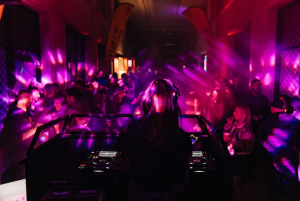 Η Μεγαλύτερη νύχτα του χρόνου στην Αθήνα Η Μεγαλύτερη νύχτα του χρόνου στην Αθήνα