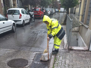 Η Διεύθυνση Καθαριότητας και Ανακύκλωσης του Δήμου Αθηναίων βρίσκεται από χθες σε πλήρη επιχειρησιακή ετοιμότητα