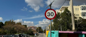 Βριλήσσια:  Νέες ηλιακές πινακίδες αναγραφής ορίων ταχύτητας στο Δήμο