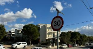 Βριλήσσια:  Νέες ηλιακές πινακίδες αναγραφής ορίων ταχύτητας στο Δήμο