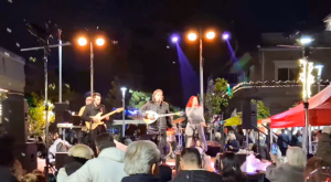 Η Μαγεία των Χριστουγέννων άναψε στα Βριλήσσια - Φωταγώγηση του χριστουγεννιάτικου δέντρου της πόλης Η Μαγεία των Χριστουγέννων άναψε στα Βριλήσσια - Φωταγώγηση του χριστουγεννιάτικου δέντρου της πόλης