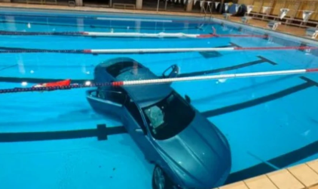 Γαλλία: «Σώθηκαν μητέρα και κόρη από πνιγμό» Αυτοκίνητο κατέληξε σε πισίνα στη Μασσαλία