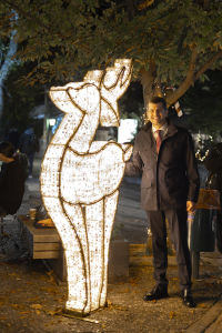 Η Κηφισιά φωταγώγησε το Χριστουγεννιάτικο δέντρο της