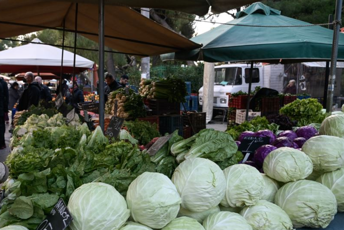 «Λουκέτο» στις λαϊκές αγορές: Ξεκινά επ' αόριστον πανελλαδική απεργία από τις 7 Ιανουαρίου
