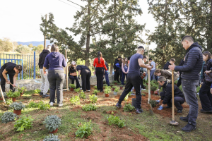 Μαρούσι:  Δράση δεντροφύτευσης από το Forum Νέων Αμαρουσίου, στο 6ο Λύκειο και στο 5ο Γυμνάσιο Αμαρουσίου
