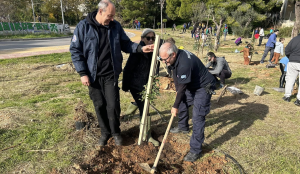 «Δράση δενδροφύτευσες στο Πάρκο Φραγκοκλησιάς» Ένωσε το Μαρούσι και Χαλάνδρι σε μια πρωτοποριακή συνεργασία «Δράση δενδροφύτευσες στο Πάρκο Φραγκοκλησιάς» Ένωσε το Μαρούσι και Χαλάνδρι σε μια πρωτοποριακή συνεργασία