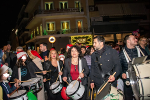 Νέα Ιωνία: Με Santa Run, φωταγώγηση και συναυλία ξεκίνησαν οι εορταστικές εκδηλώσεις στο Δήμο Νέα Ιωνία: Με Santa Run, φωταγώγηση και συναυλία ξεκίνησαν οι εορταστικές εκδηλώσεις στο Δήμο