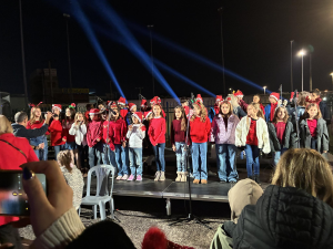 Μεταμόρφωση: Με μια όμορφη εκδήλωση φωταγωγήθηκε χθες το Χριστουγεννιάτικο Δέντρο του Δήμου Μεταμόρφωση: Με μια όμορφη εκδήλωση φωταγωγήθηκε χθες το Χριστουγεννιάτικο Δέντρο του Δήμου