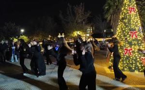 Πεντέλη: Λαμπερή εκδήλωση για το «Άναμμα του Χριστουγεννιάτικου Δέντρου» στη Νέα Πεντέλη