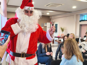 Χριστουγεννιάτικη Αγάπη στη Μονάδα Προστασίας Παιδιού Πεντέλης Χριστουγεννιάτικη Αγάπη στη Μονάδα Προστασίας Παιδιού Πεντέλης