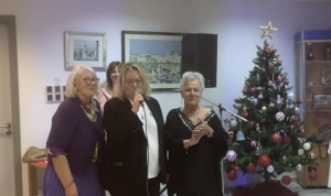 Ζεστασιά και Μελωδίες στο ΚΑΠΗ Πεντέλης: Στολίζοντας το Δέντρο της Χαράς Ζεστασιά και Μελωδίες στο ΚΑΠΗ Πεντέλης: Στολίζοντας το Δέντρο της Χαράς